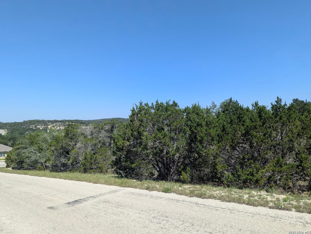 631 LA PALOMA DR, Canyon Lake, TX 78133
