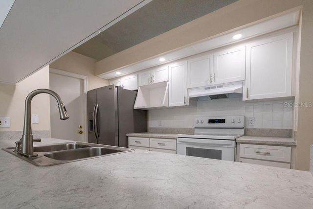 2405 TIMBERCREEK LOOP E, Lakeland, FL 33805