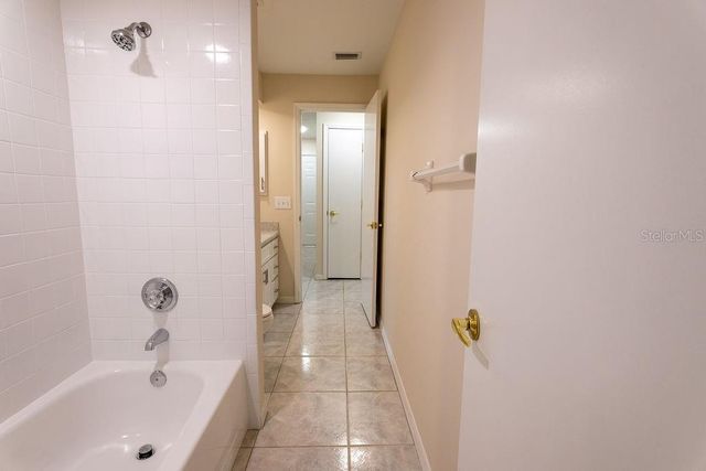 2405 TIMBERCREEK LOOP E, Lakeland, FL 33805