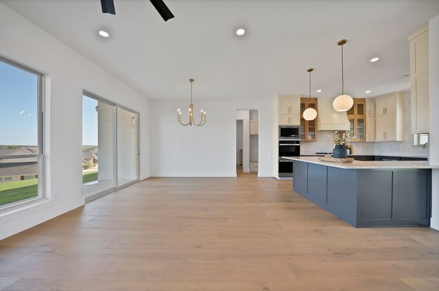 109 Top Flight Drive, Weatherford, TX 76087