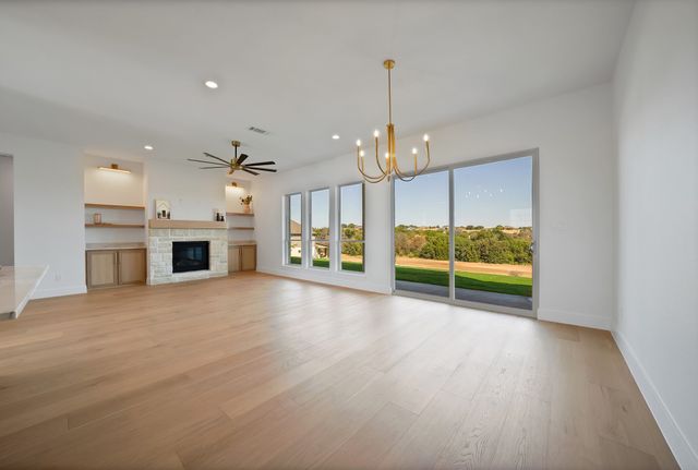 109 Top Flight Drive, Weatherford, TX 76087