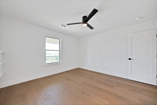 109 Top Flight Drive, Weatherford, TX 76087