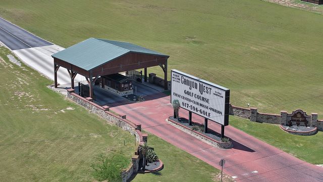 109 Top Flight Drive, Weatherford, TX 76087
