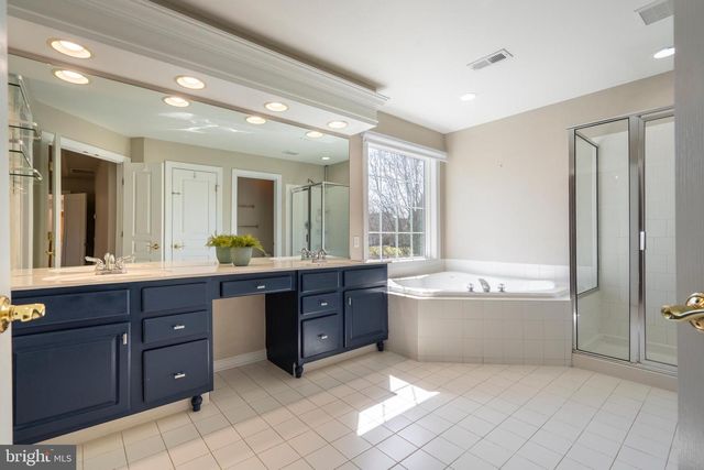 1337 STONEY RIVER DR, Ambler, PA 19002