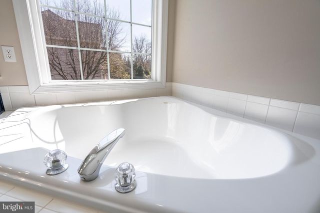 1337 STONEY RIVER DR, Ambler, PA 19002