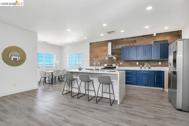 115 Delta Vista Ln, Pittsburg, CA 94565