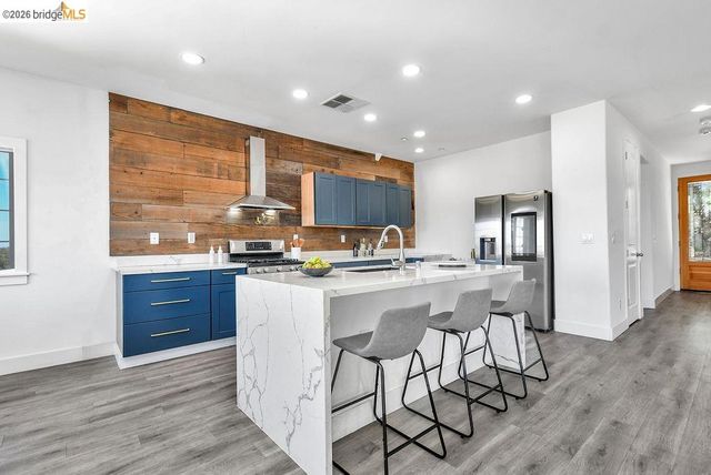 115 Delta Vista Ln, Pittsburg, CA 94565