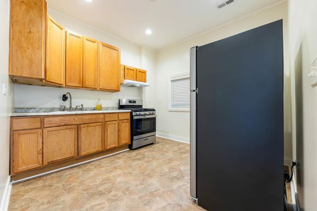 3827 W Flournoy Street 1, Chicago, IL 60624