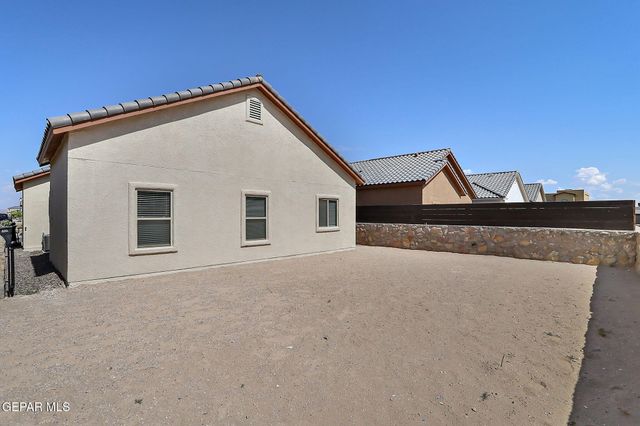 533 Paseo Modesto Drive, Horizon City, TX 79928