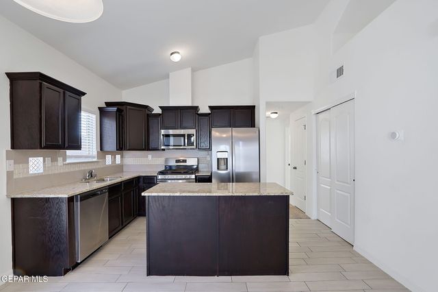 533 Paseo Modesto Drive, Horizon City, TX 79928