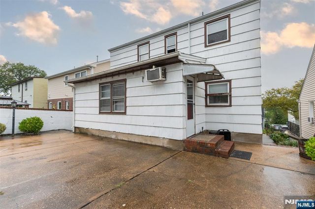 28 Park Place, Kearny, NJ 07032