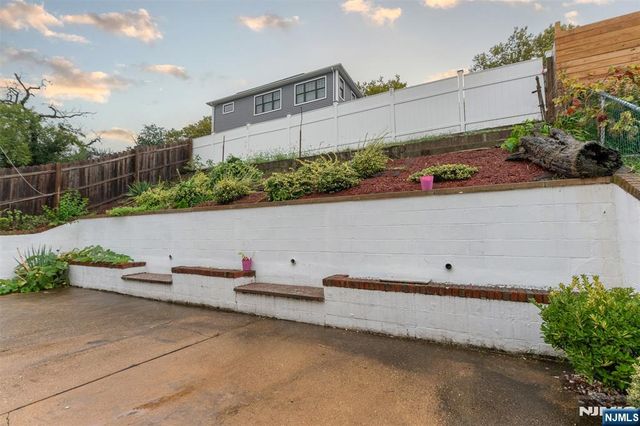 28 Park Place, Kearny, NJ 07032