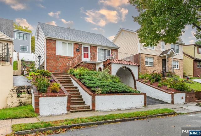 28 Park Place, Kearny, NJ 07032