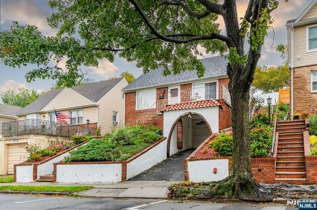 28 Park Place, Kearny, NJ 07032