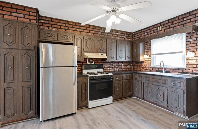 28 Park Place, Kearny, NJ 07032