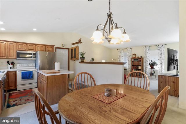 165 STANFORD RD, Hagerstown, MD 21742