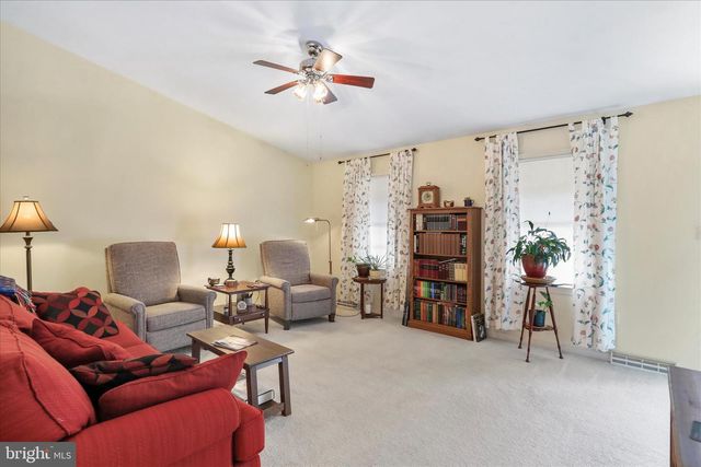 165 STANFORD RD, Hagerstown, MD 21742