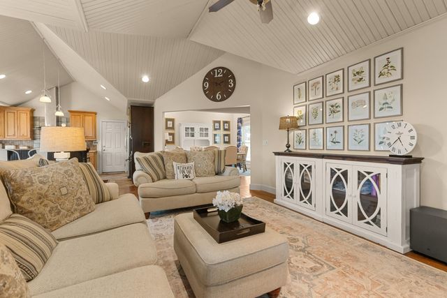 87 Westwood Drive, Branson, MO 65616