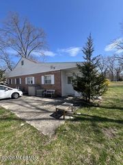 9 Willow Street D, Toms River, NJ 08757