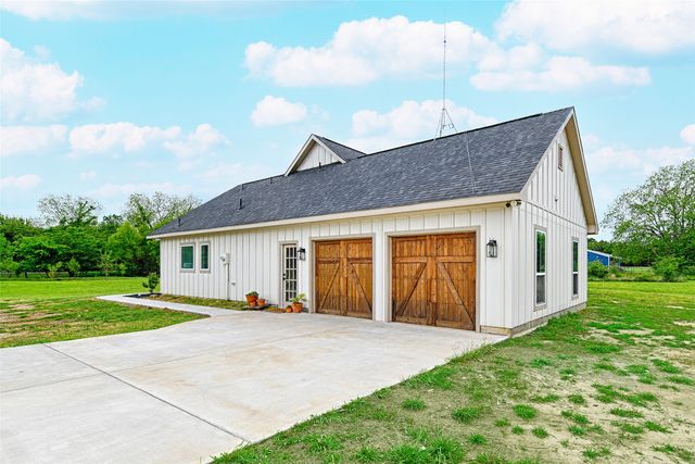 4656 County Road 1040, Celeste, TX 75423