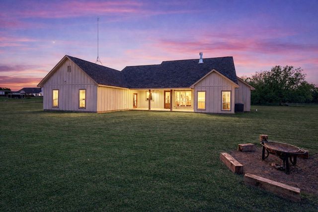 4656 County Road 1040, Celeste, TX 75423