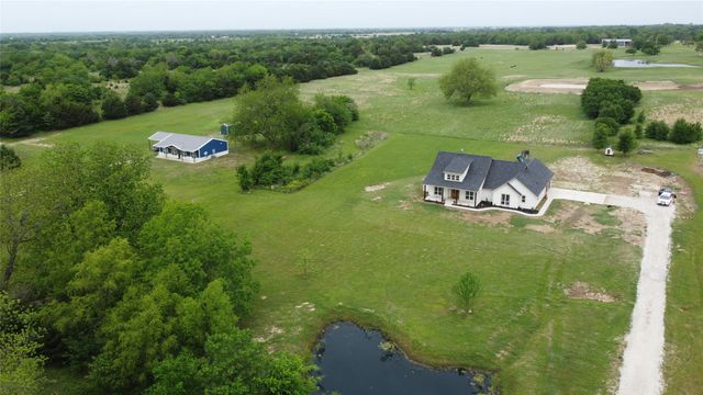 4656 County Road 1040, Celeste, TX 75423