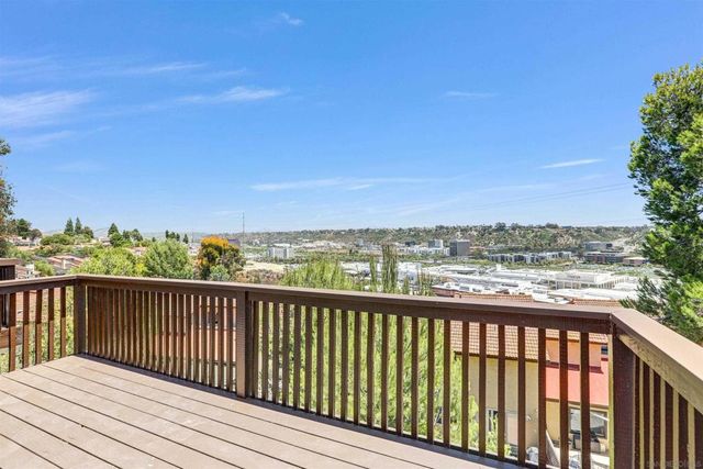 6821 Fashion Hills Blvd, San Diego, CA 92111