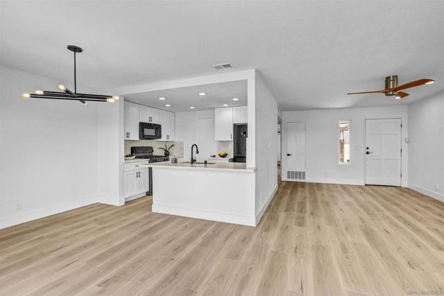 6821 Fashion Hills Blvd, San Diego, CA 92111