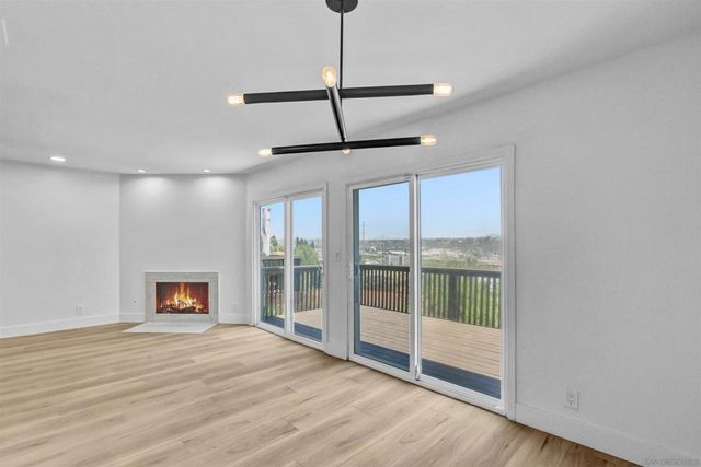 6821 Fashion Hills Blvd, San Diego, CA 92111
