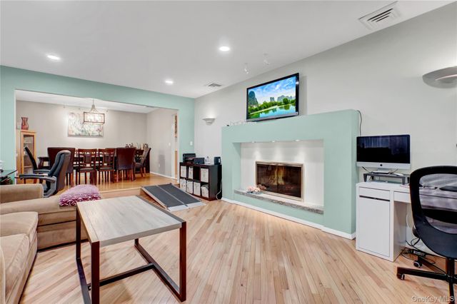 36 Landview Drive, Dix Hills, NY 11746