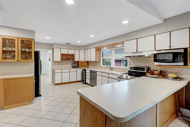 36 Landview Drive, Dix Hills, NY 11746