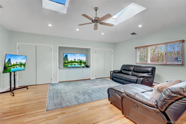 36 Landview Drive, Dix Hills, NY 11746