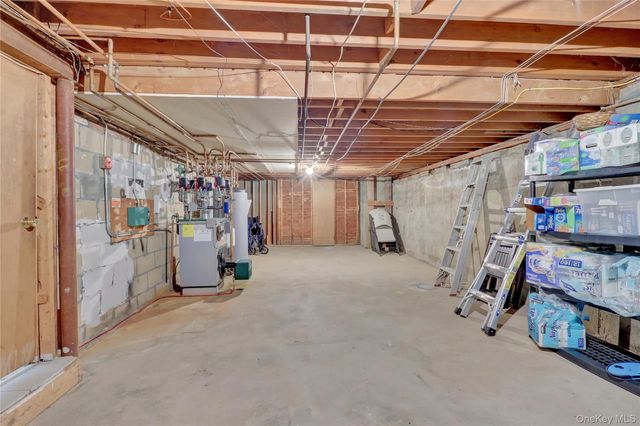 36 Landview Drive, Dix Hills, NY 11746