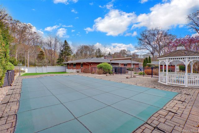 36 Landview Drive, Dix Hills, NY 11746