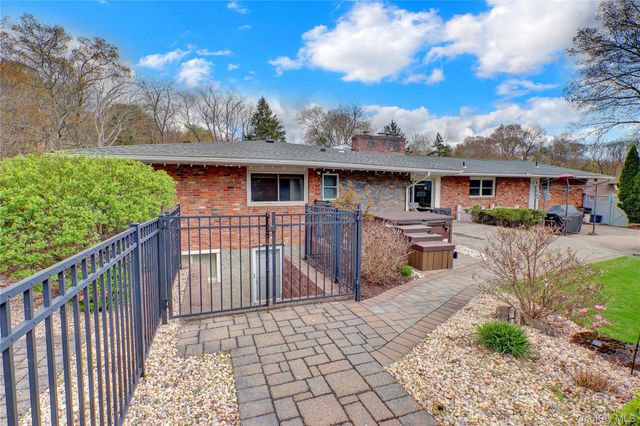 36 Landview Drive, Dix Hills, NY 11746