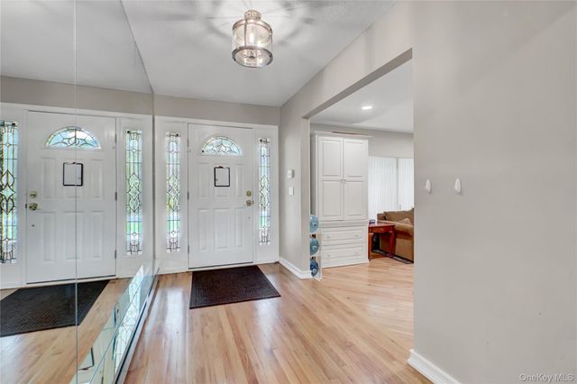 36 Landview Drive, Dix Hills, NY 11746