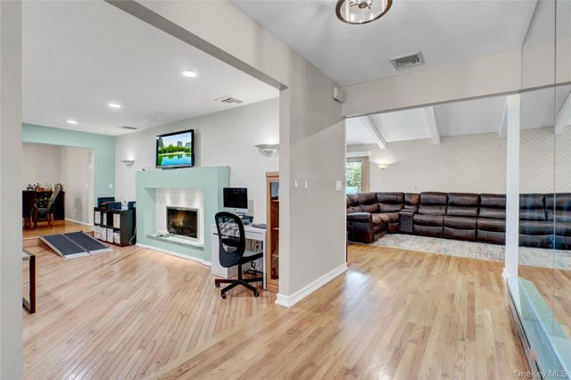 36 Landview Drive, Dix Hills, NY 11746