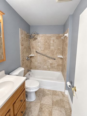458-460 Eastern Ave 15, Lynn, MA 01902