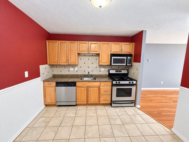 458-460 Eastern Ave 15, Lynn, MA 01902
