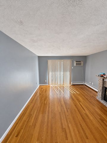 458-460 Eastern Ave 15, Lynn, MA 01902