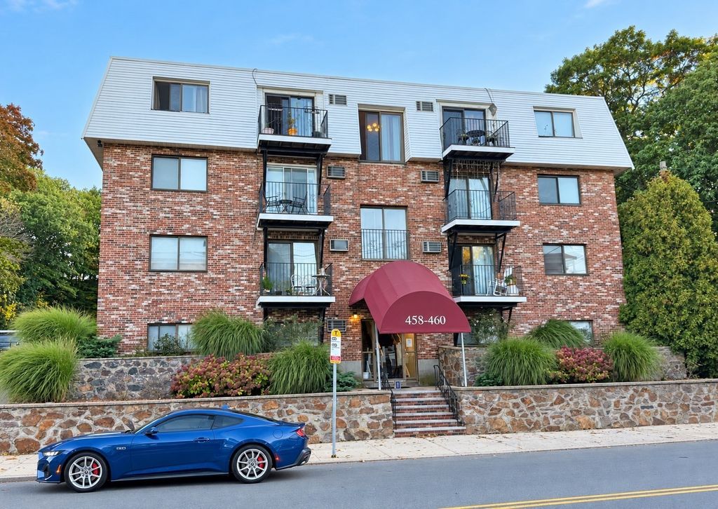 458-460 Eastern Ave 15, Lynn, MA 01902