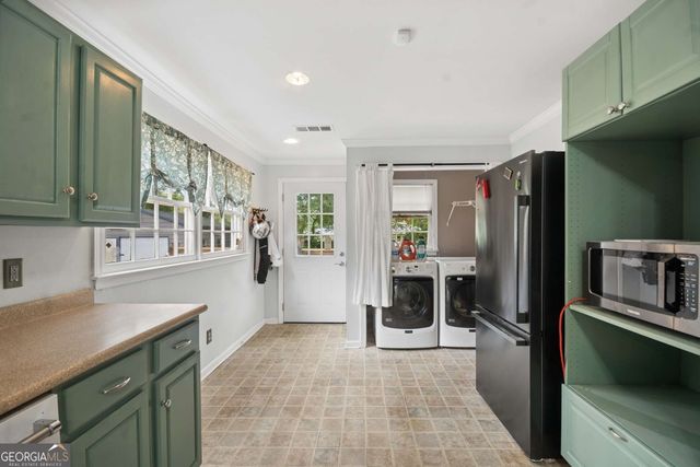975 South Avenue, Forest Park, GA 30297
