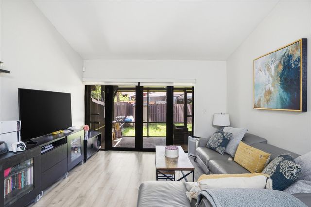 3414 Freedom Drive, Hollywood, FL 33021