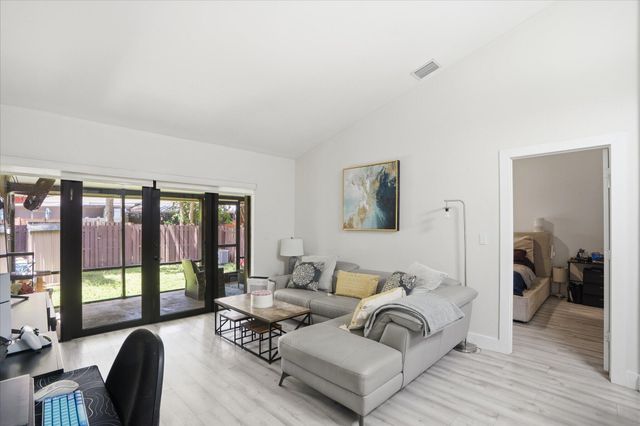 3414 Freedom Drive, Hollywood, FL 33021