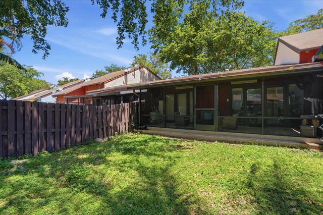 3414 Freedom Drive, Hollywood, FL 33021