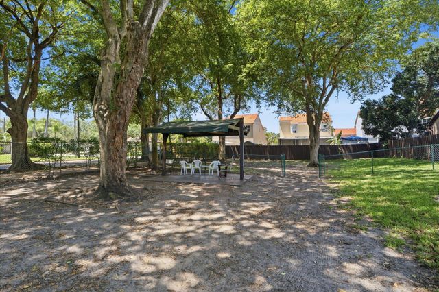 3414 Freedom Drive, Hollywood, FL 33021