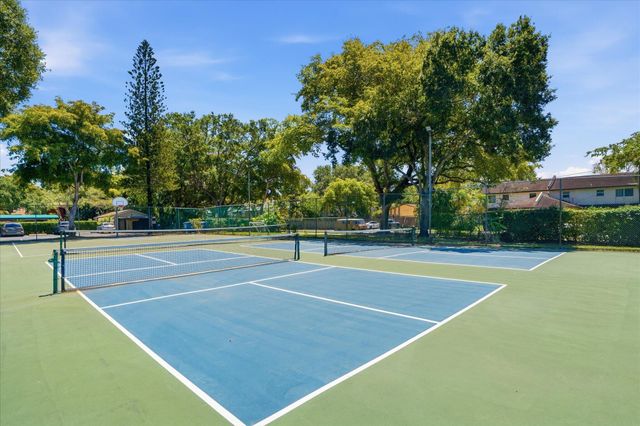 3414 Freedom Drive, Hollywood, FL 33021