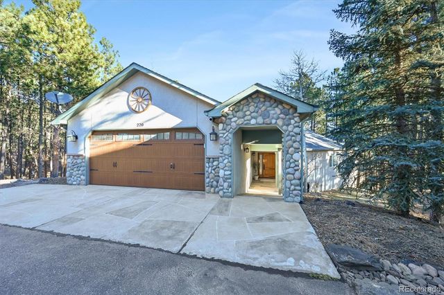 220 Cobblestone Way, Monument, CO 80132