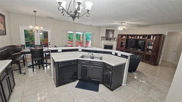 6699 Island Pointe Drive, Buford, GA 30518