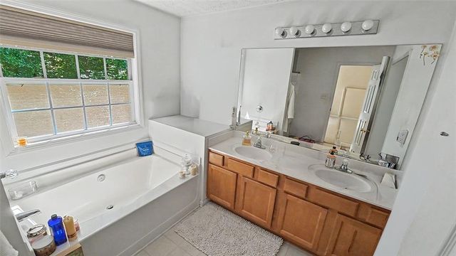 6699 Island Pointe Drive, Buford, GA 30518